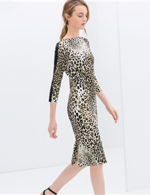 Vestido estampa animal com polipele